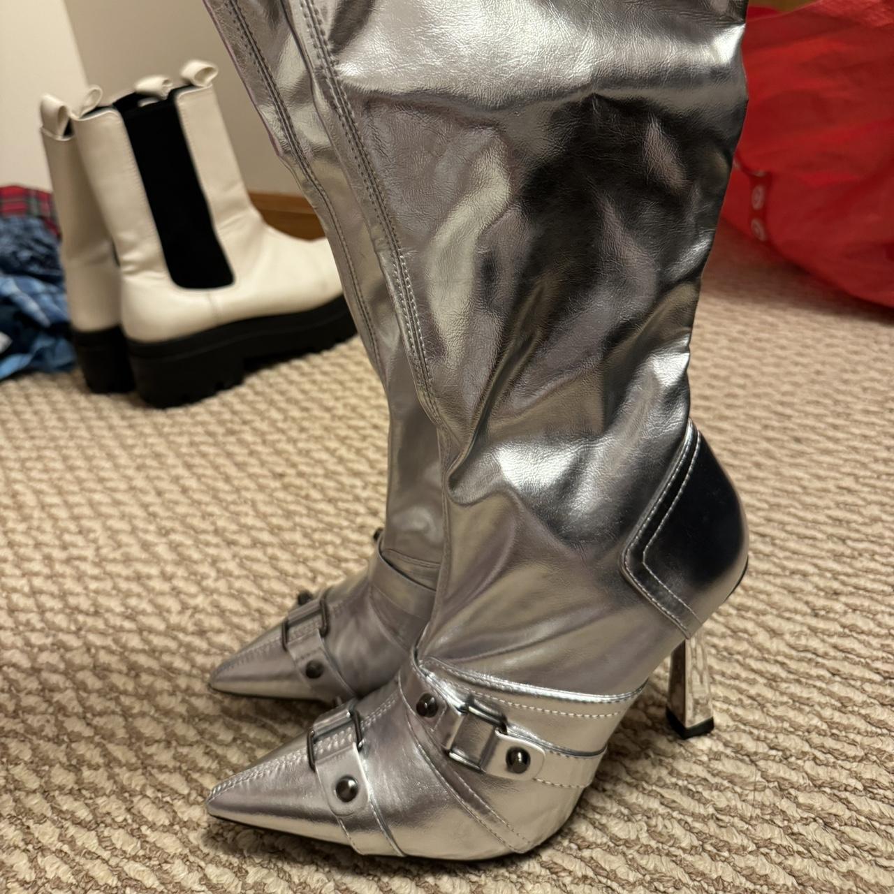 plt cream boots