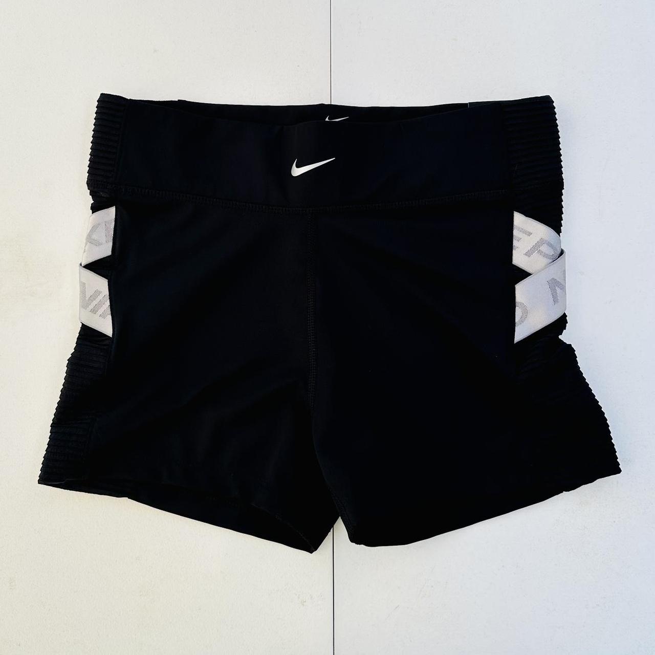 nike aeroadapt women's