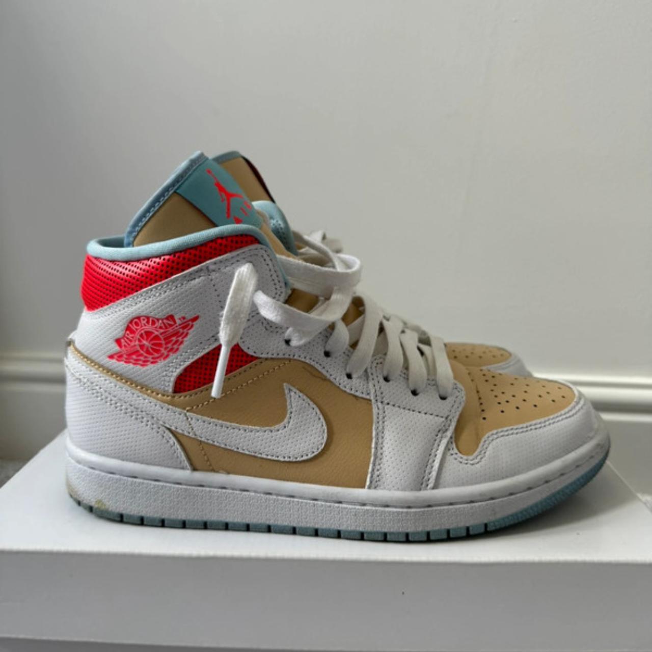 Wmns Air Jordan 1 mid SE outlet Sesame