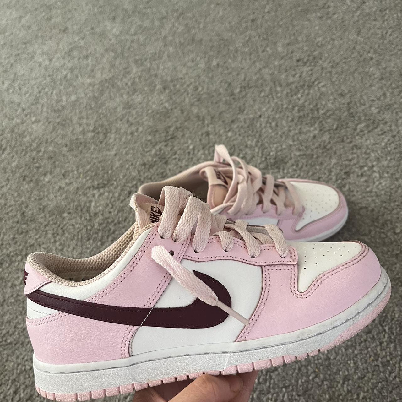 Pink dunks kids 2.5 worn a few times still in good... | Depop