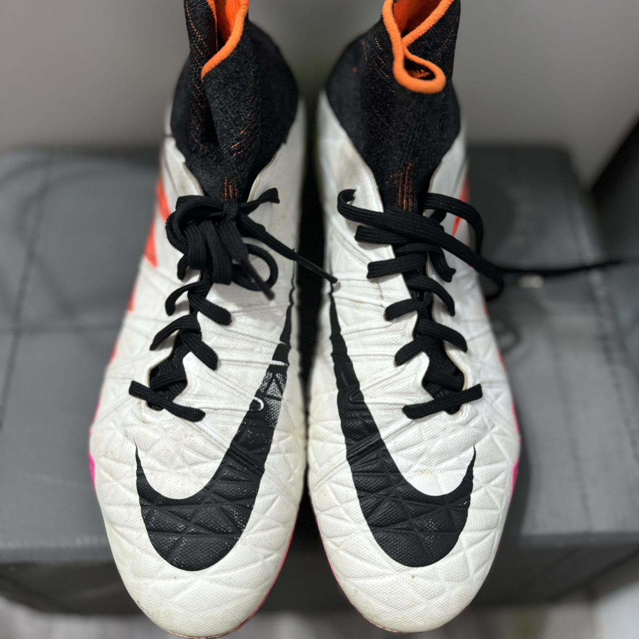 nike hypervenom white and black