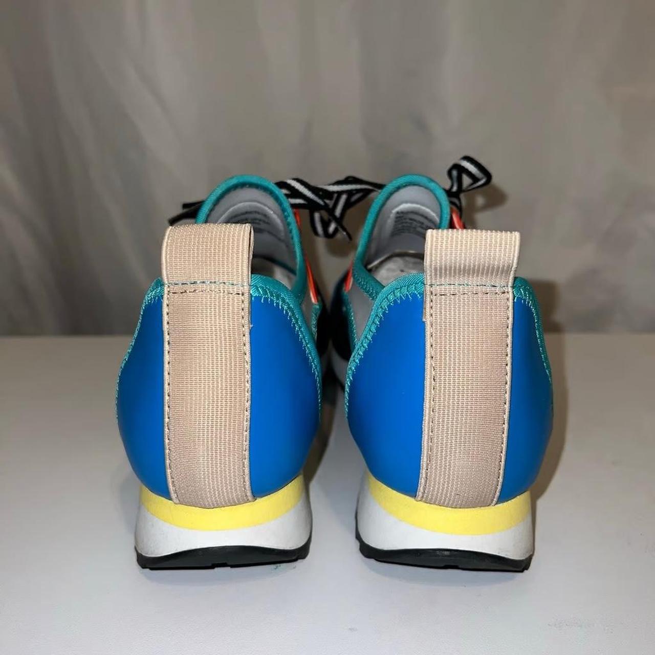 Steve madden arctic blue orders