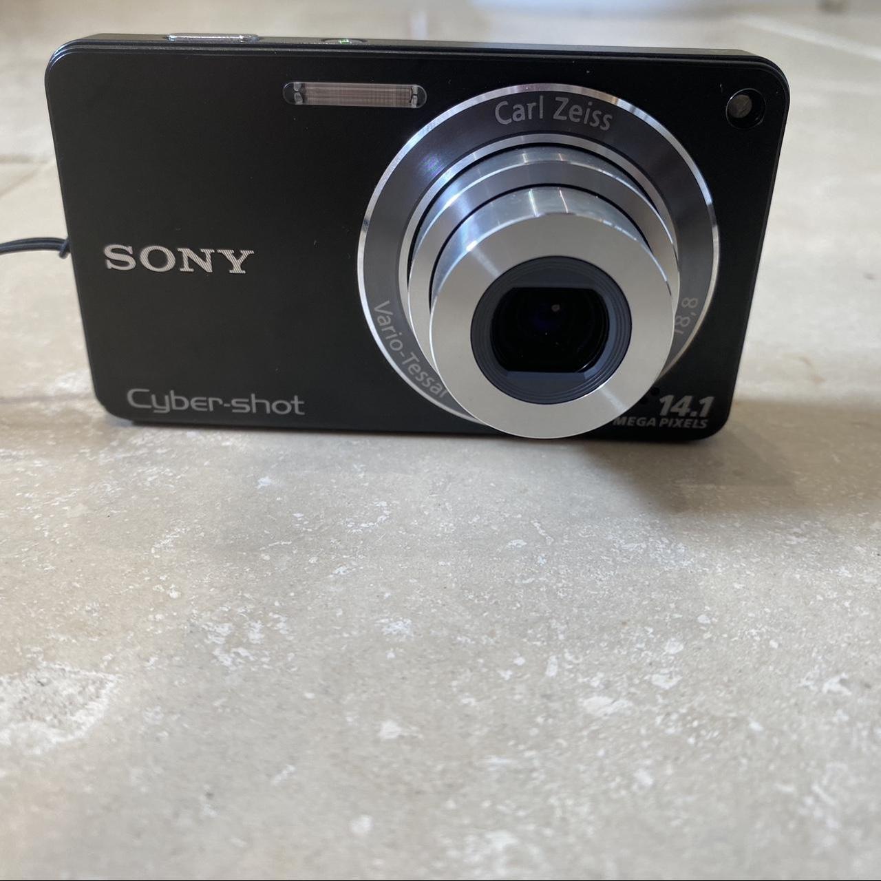 Sony cybershot 14.1 mega pixels. Perfect for your... - Depop