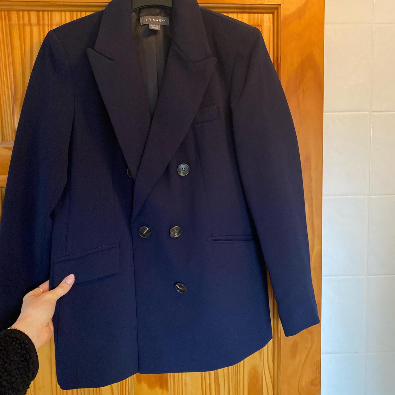 Navy primark blazer size 8. Would suit a 10 also. Depop