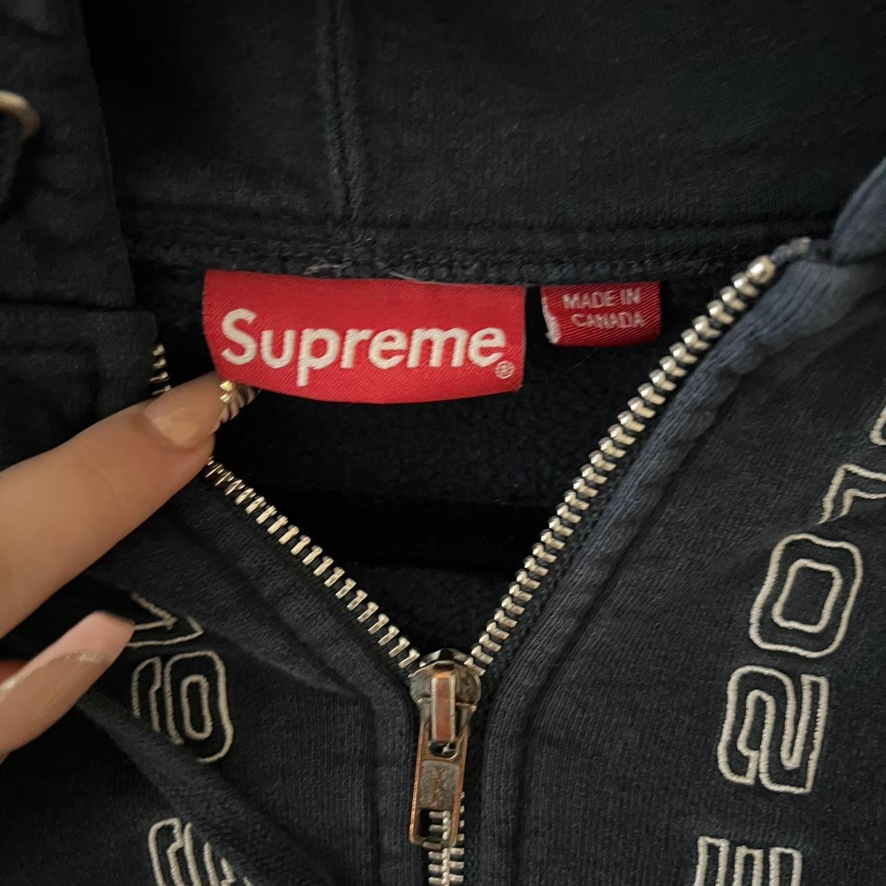 Supreme Men's Navy and Blue Hoodie Supreme zip... - Depop