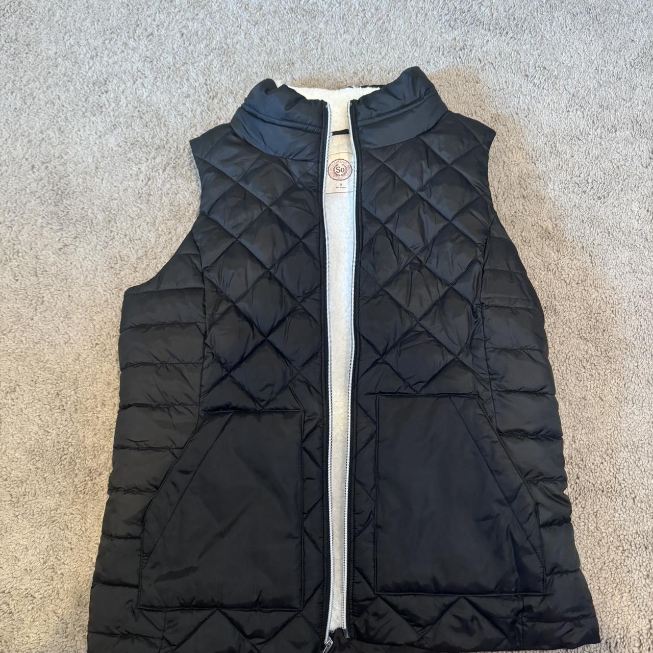 KOHLS Black puffer vest with two pockets and a. Depop