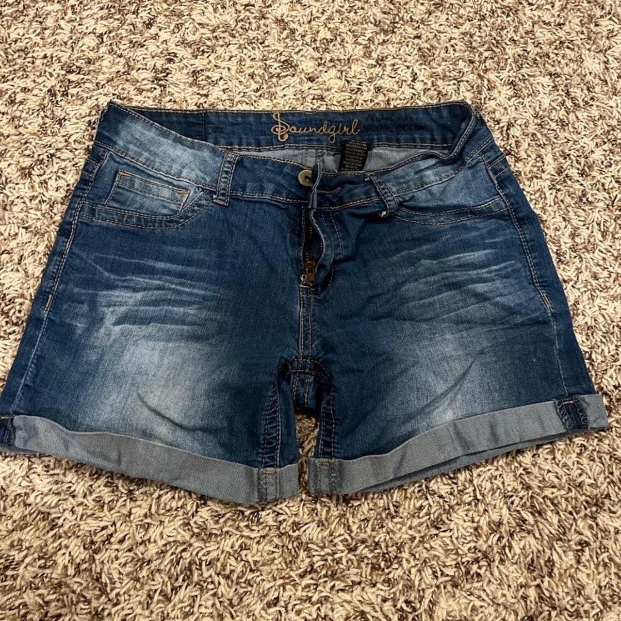 item listed by manooteboom