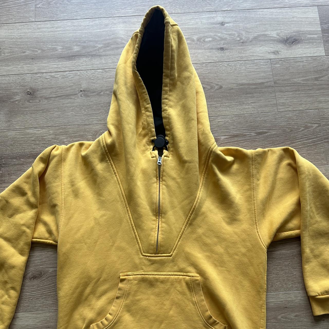 Burberry Yellow and black hoodie y2k streetwear