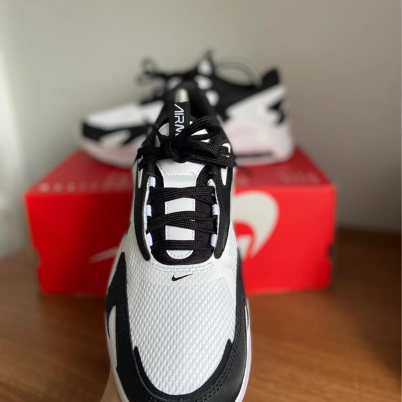 mens nike bolt trainers