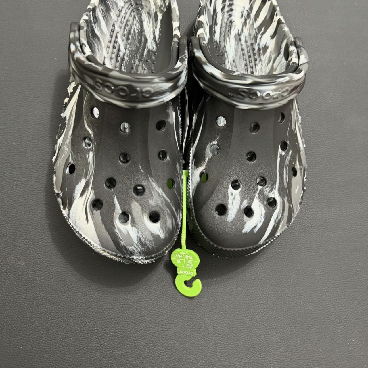 Crocs size 9.5 deals