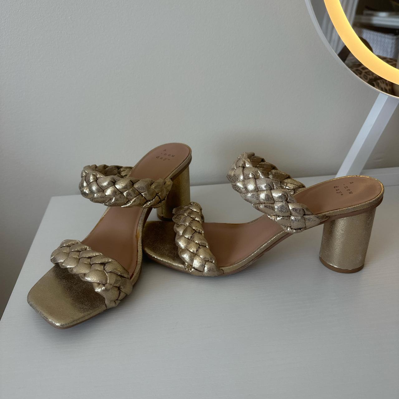 item listed by kkamp771