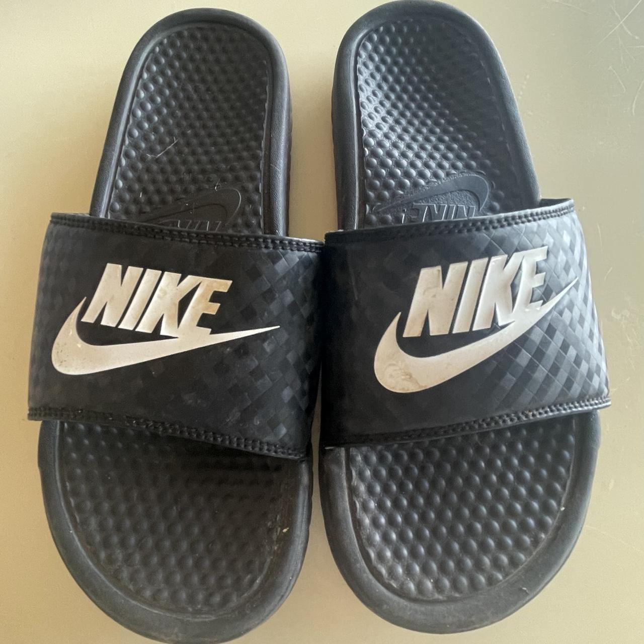 Nike women's slides size 9 hotsell