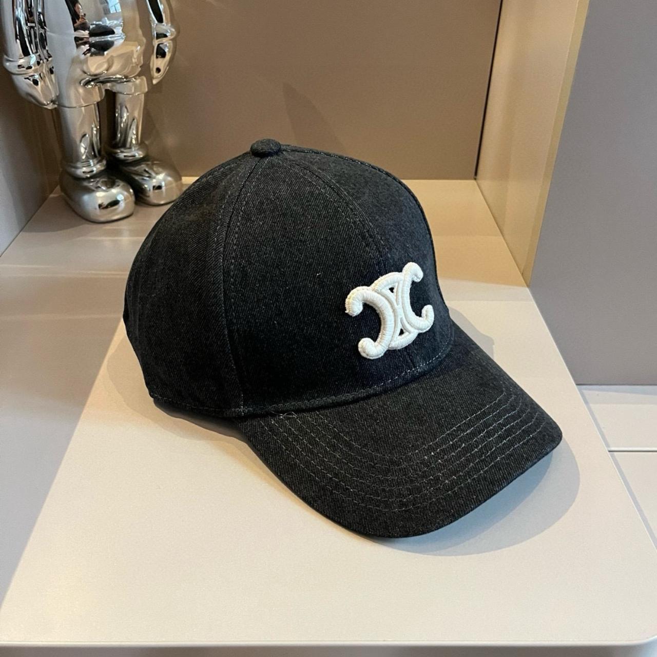 CELINEキャップブラックM セリーヌ キャップ レザー ベースボールキャップ ブラック M