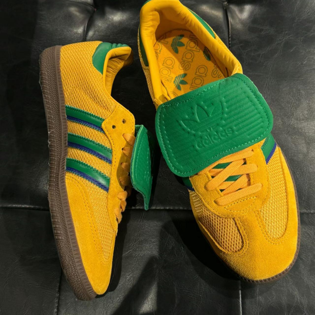 New Adidas samba yellow green flip up tongue casual