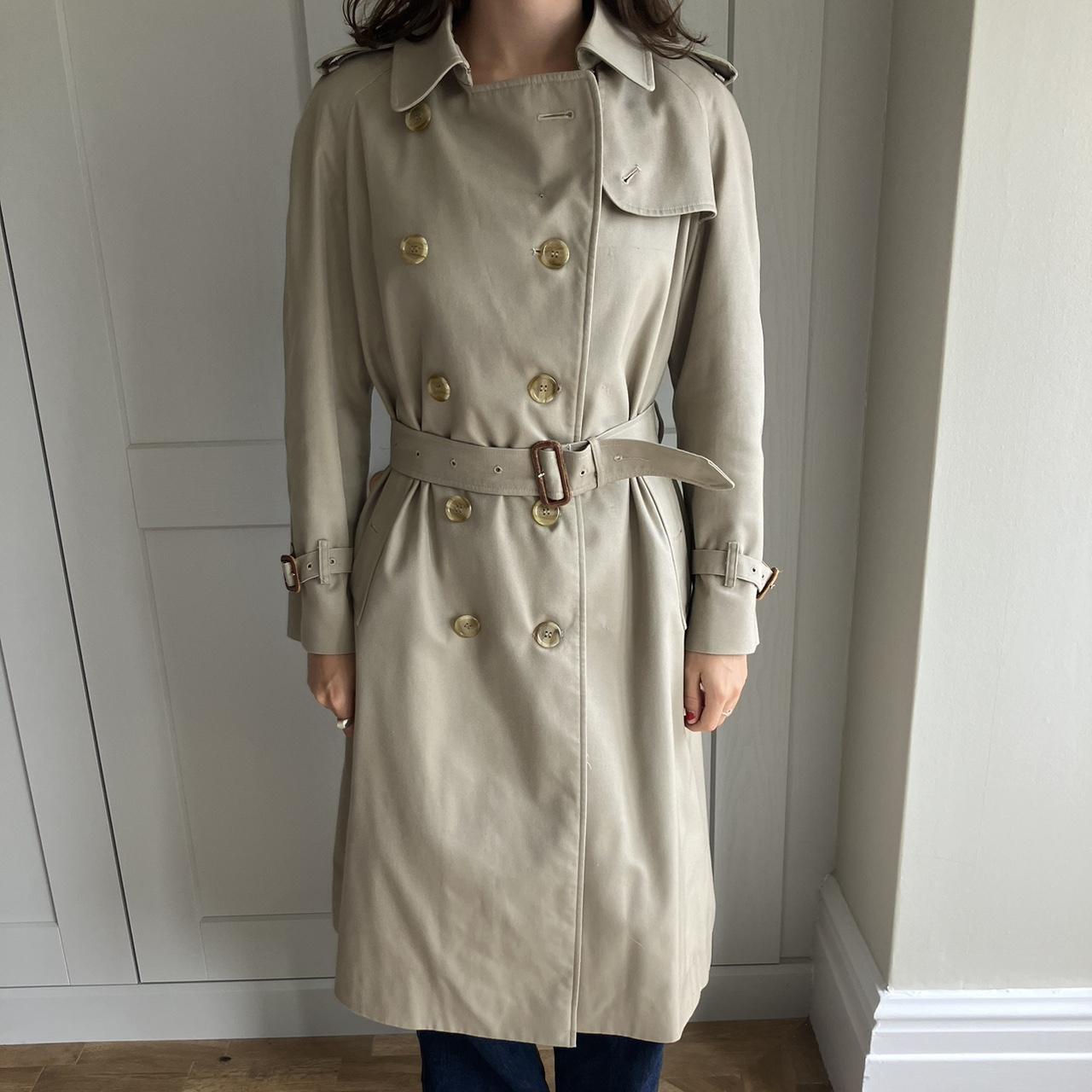 Vintage Burberry Women s Trench Coat in