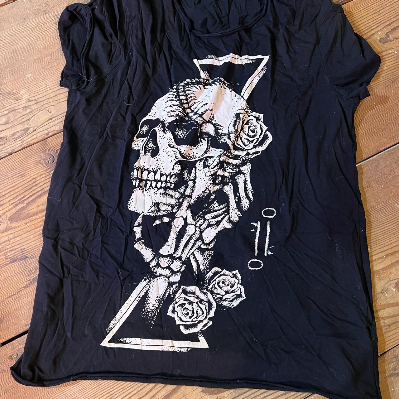 h&m skull shirt