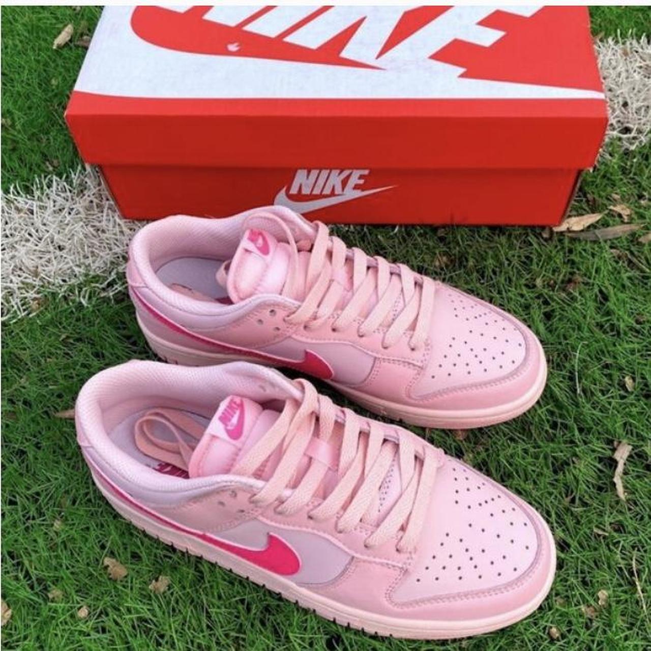 pink nike ladies