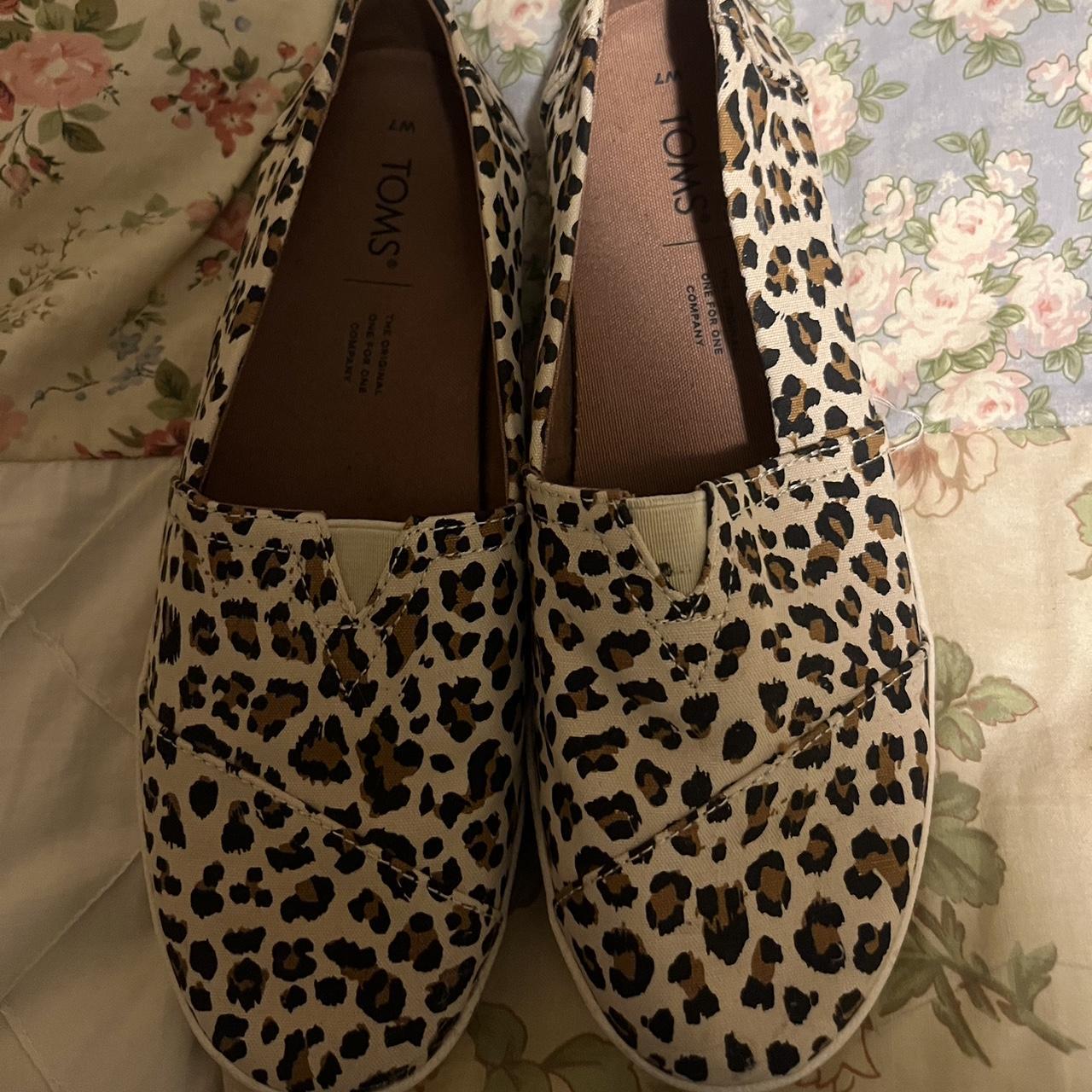 toms size 7 womens