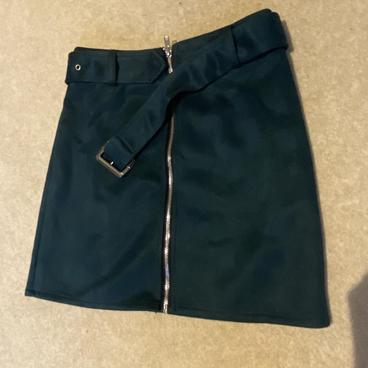 Boohoo Women's Green Skirt Depop