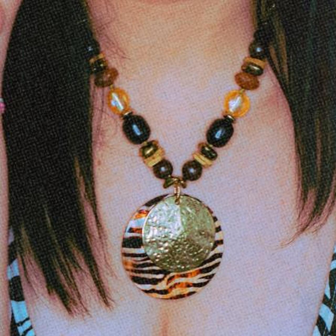item listed by theyear2000thrift