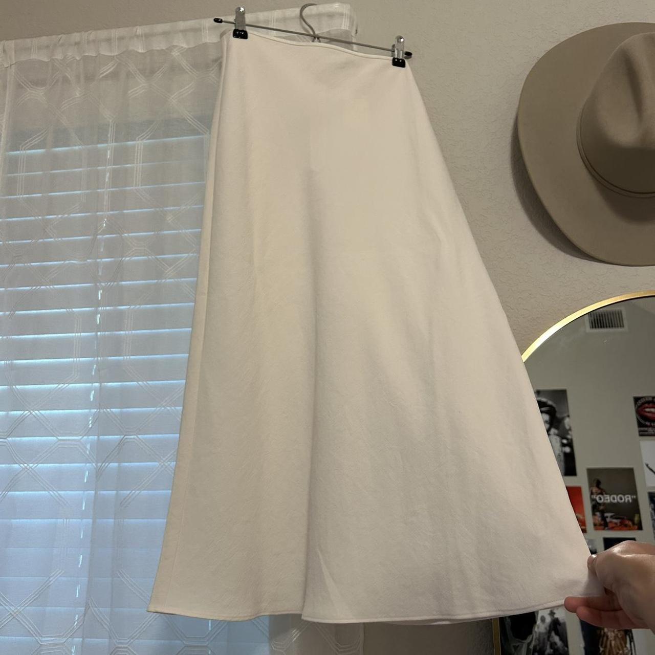 Aritzia Women's Skirt - White/Cream - 6 – Aritzia… - image 2