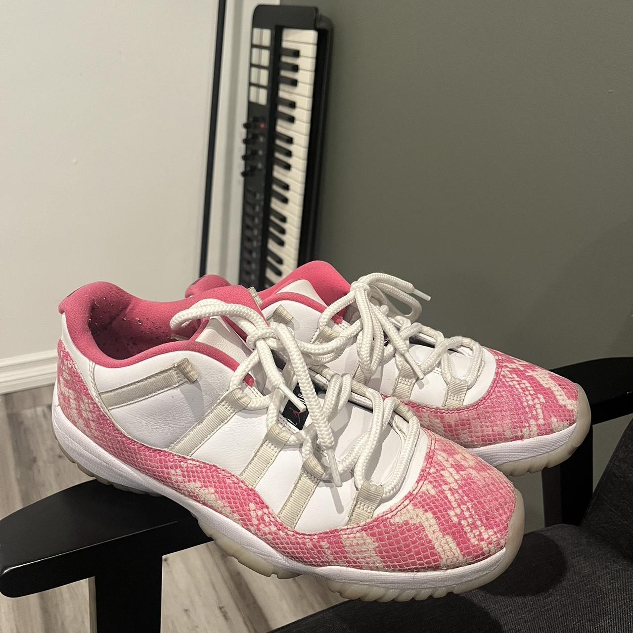 Jordan 11 low pink snake skin 10.5 men s 12 women s