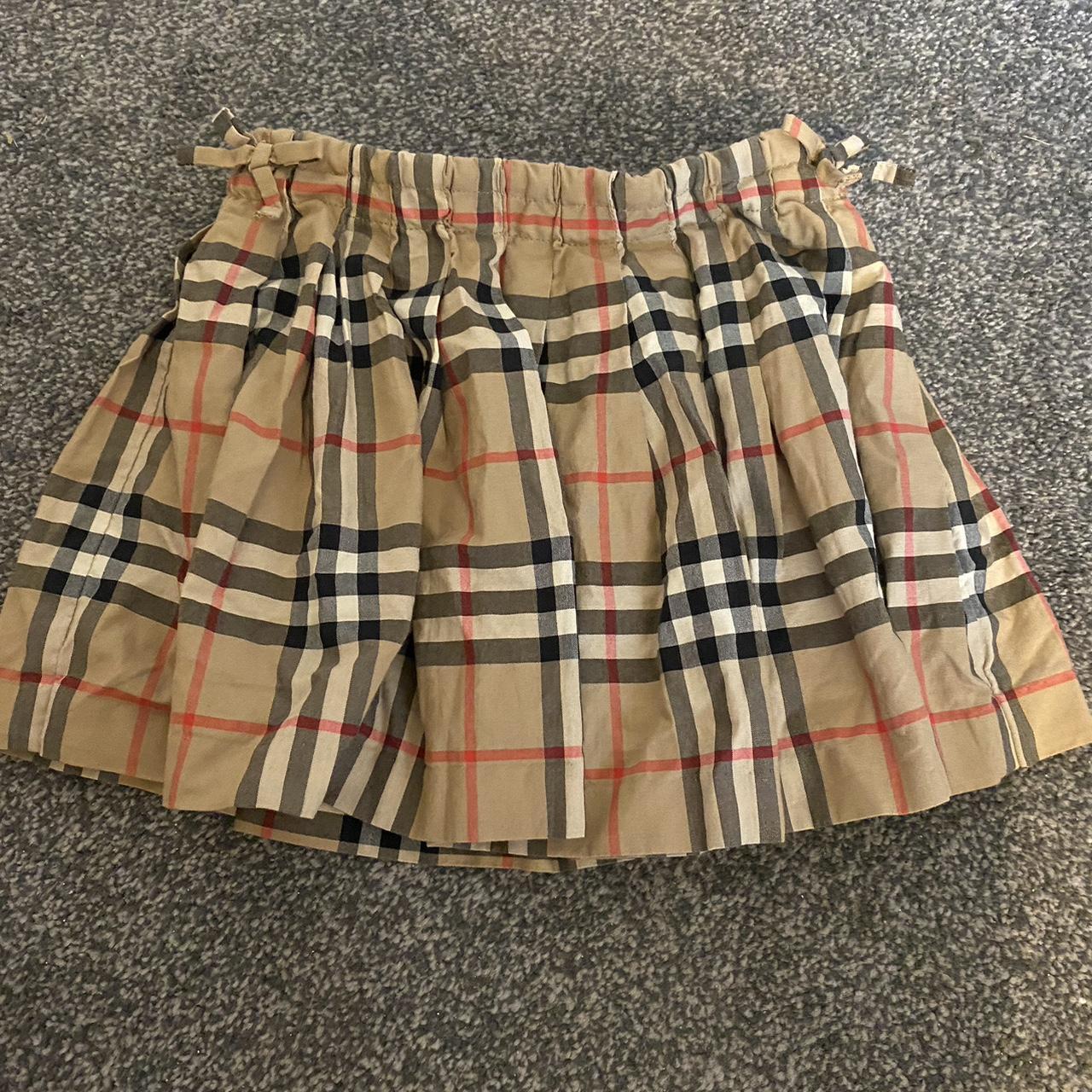 Burberry skirt age 3 excellent condition real