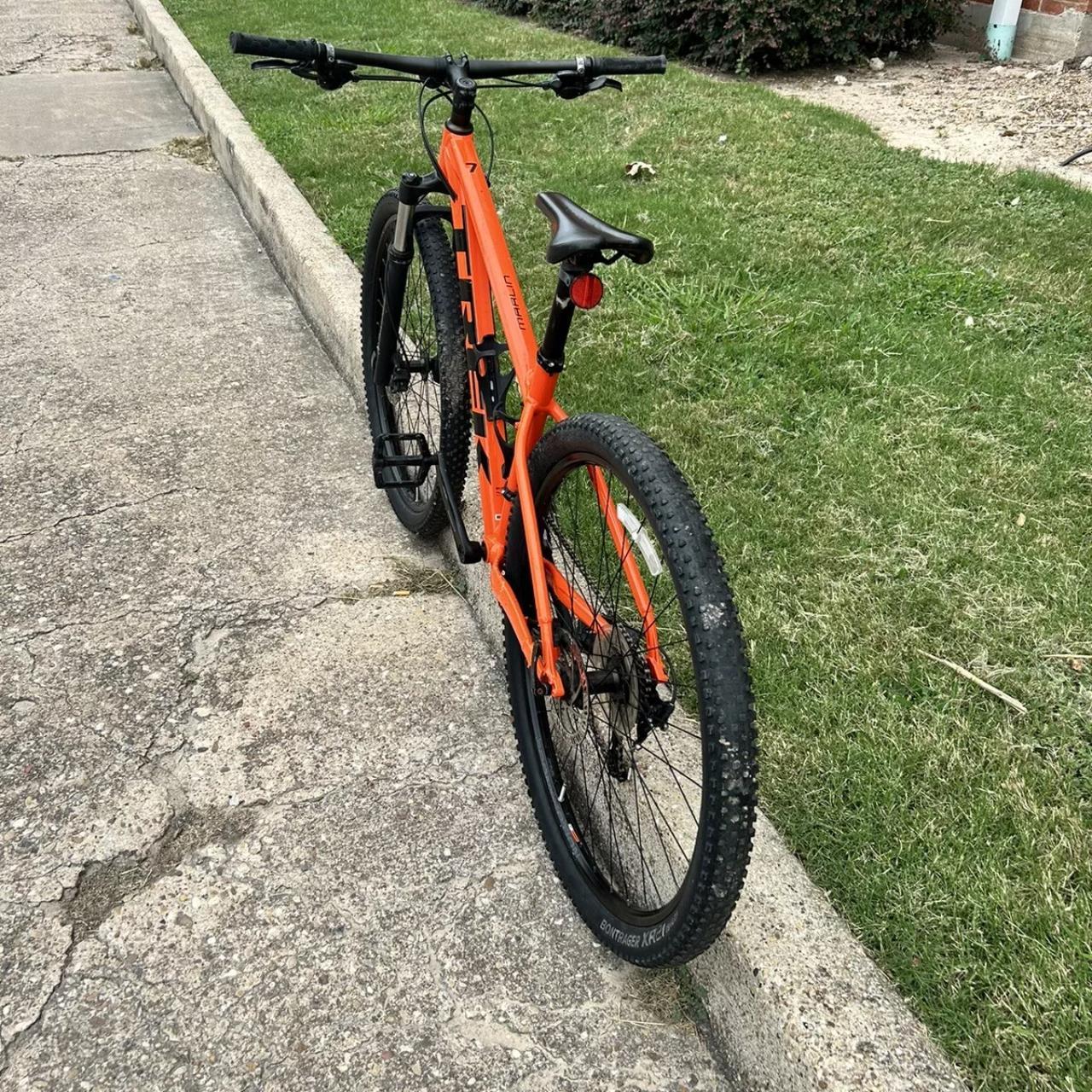 Trek marlin 7 orange 2019 sale