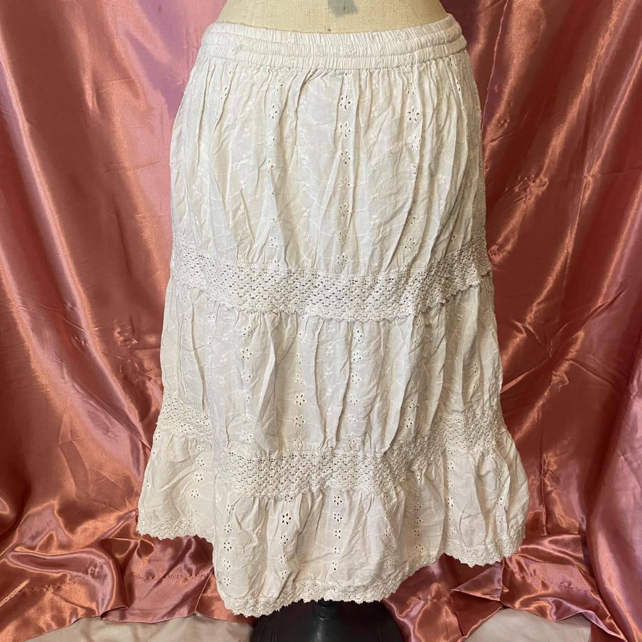 Women's Skirt - White - M – White tiered lace mid… - image 2