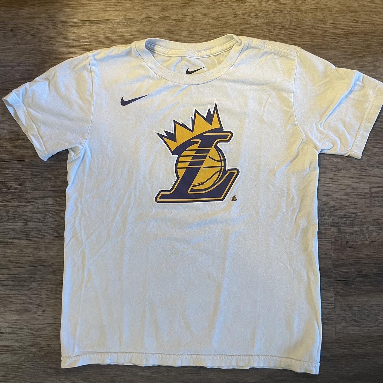 Authentic Nike NBA Lakers Crown Size Medium . Depop