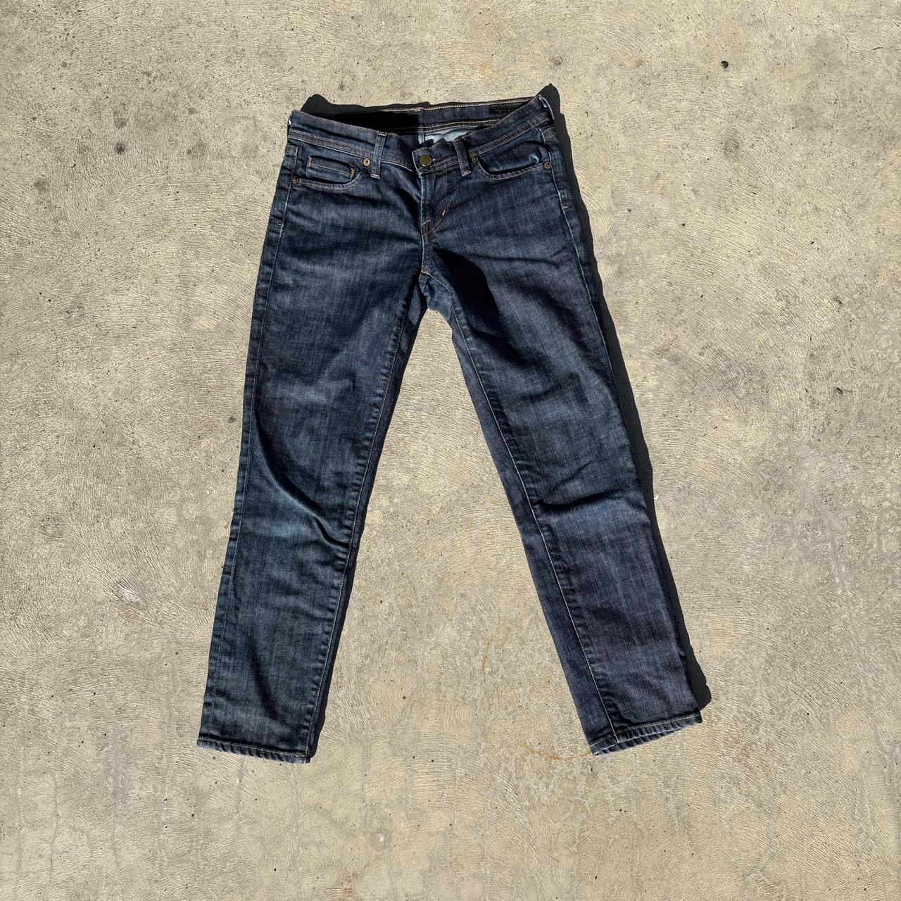 item listed by avyarjuhn