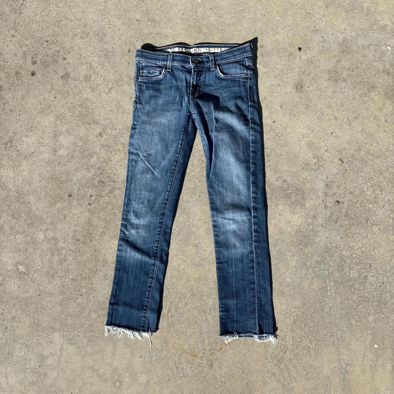 item listed by avyarjuhn
