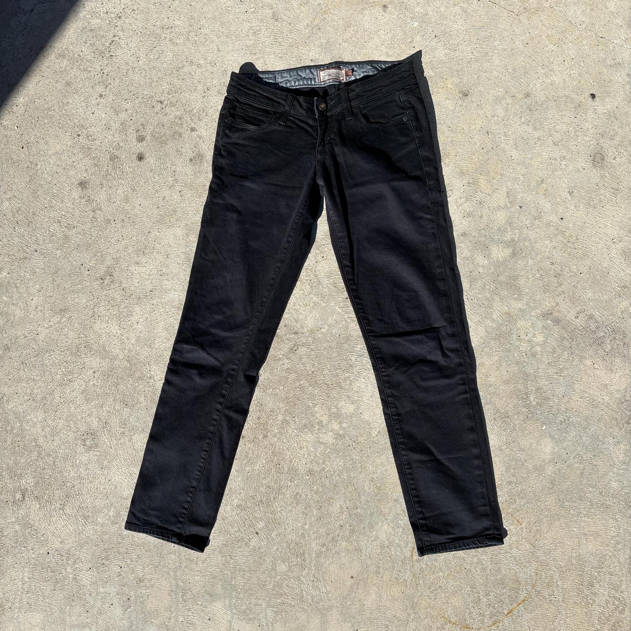 item listed by avyarjuhn