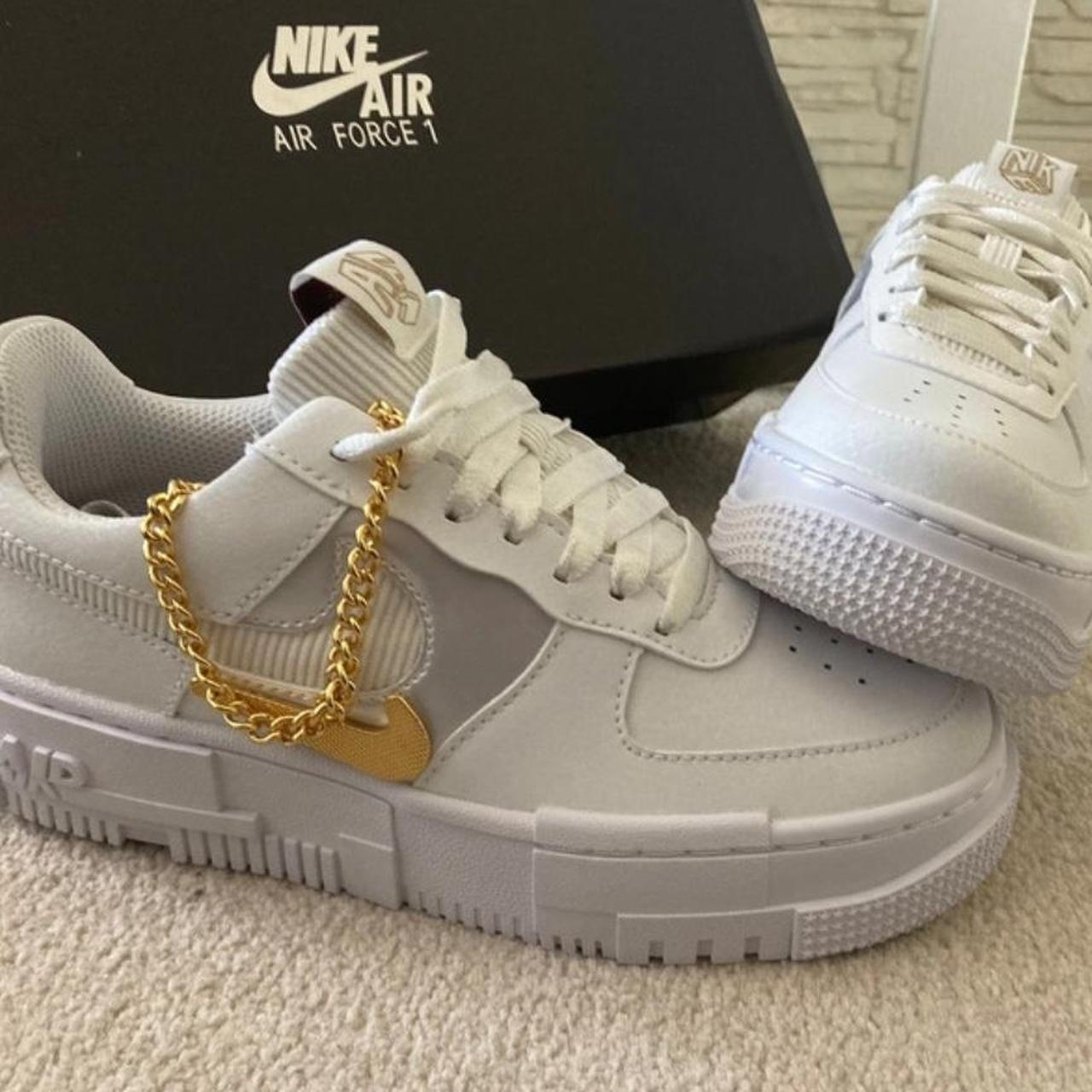 Nike trainers fashion gold tick