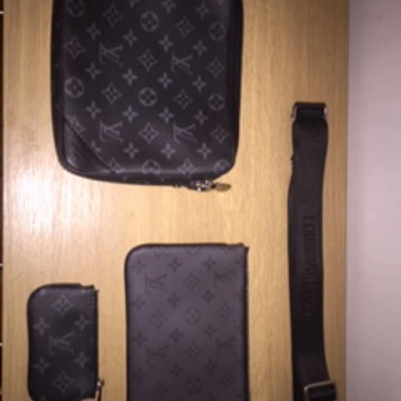 Like New Louis Vuitton Trio Passenger
