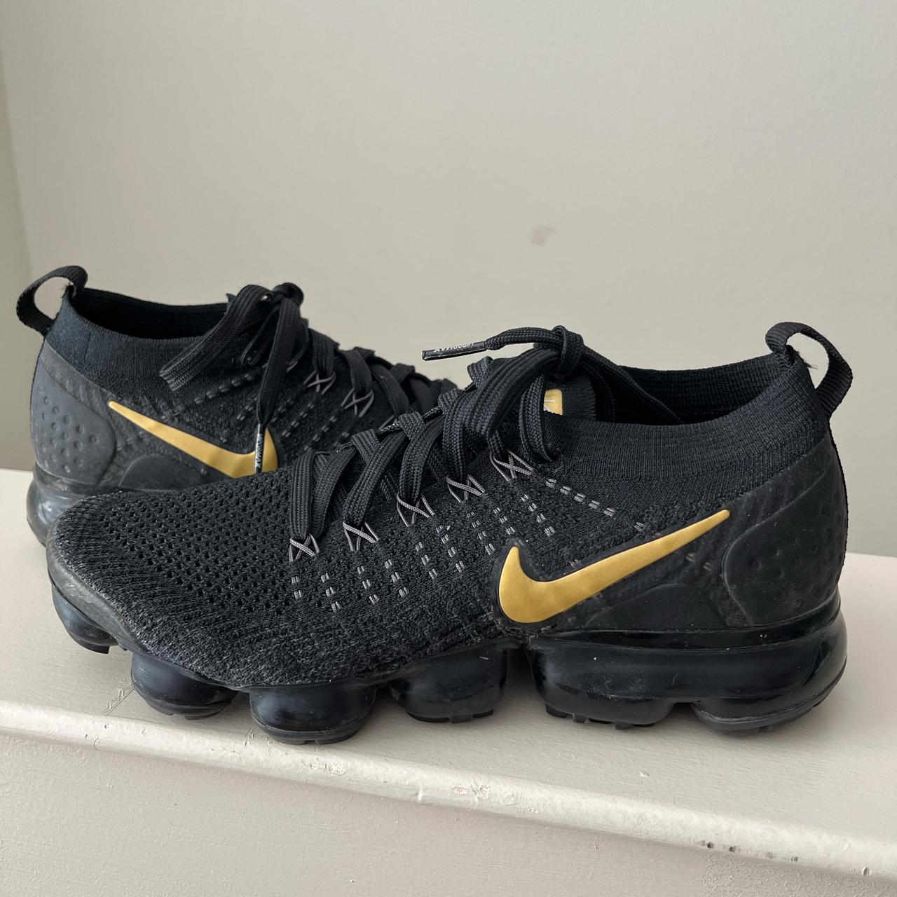 Black and gold vapormax flyknit 2 hotsell