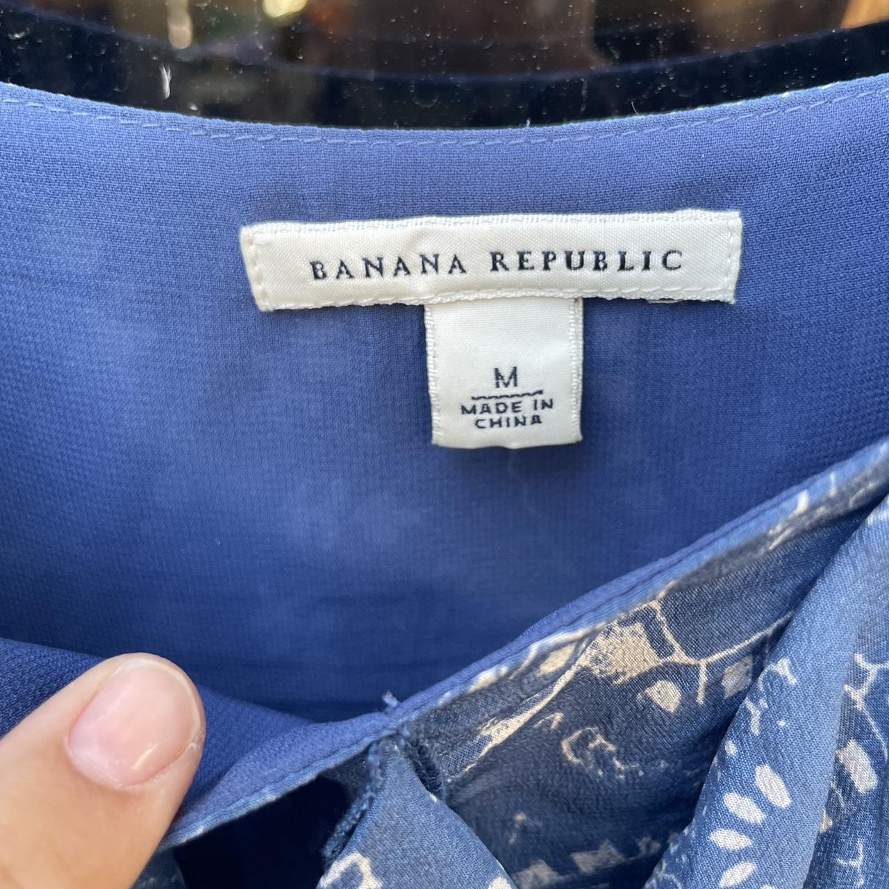 Banana republic blue patterned top, great condition... - Depop