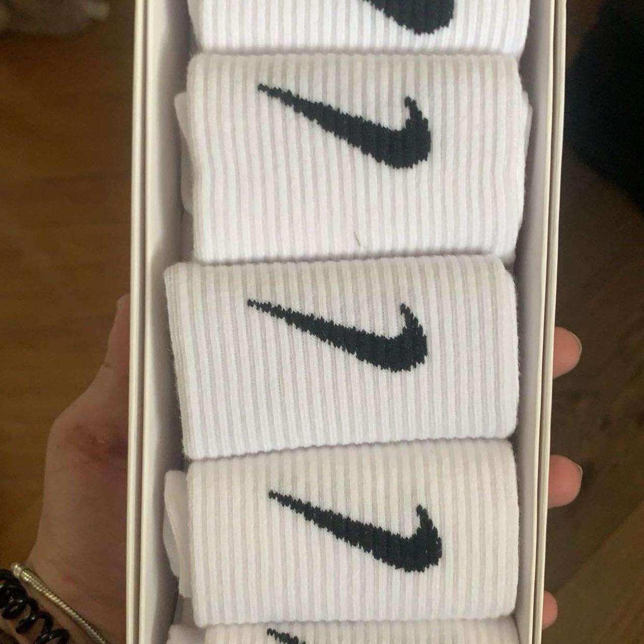 buy white nike socks