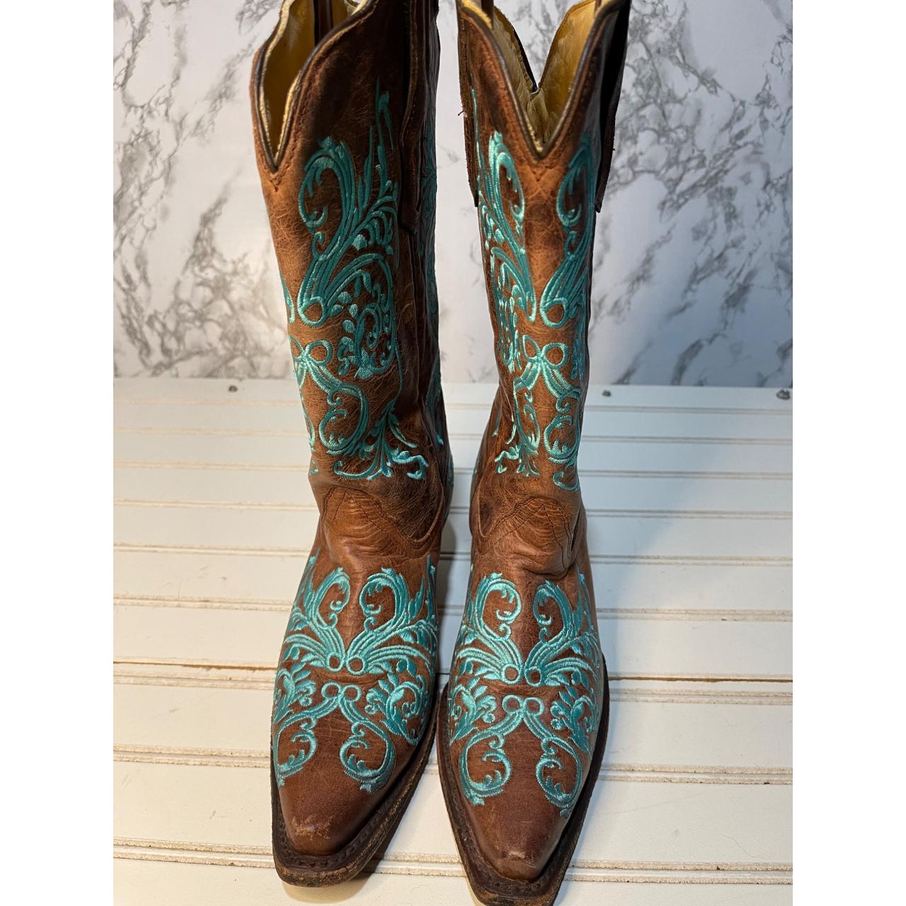 Corral Women s Brown Turquoise Embroidered Western. Depop