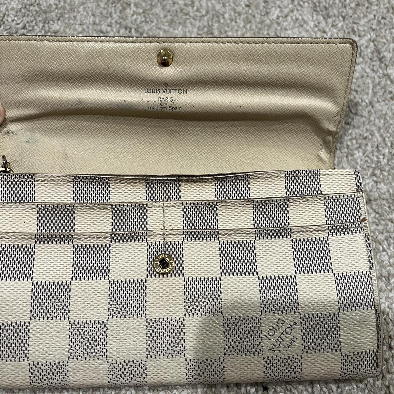 Louis Vuitton Women's Grey and White Wallet-purses (2)