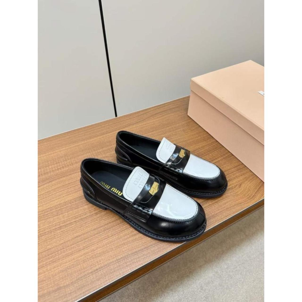 【関税込み】miu miu COIN LOAFERS Miu Miu Catwalk Coin Loafers 💟If you need other | Depop