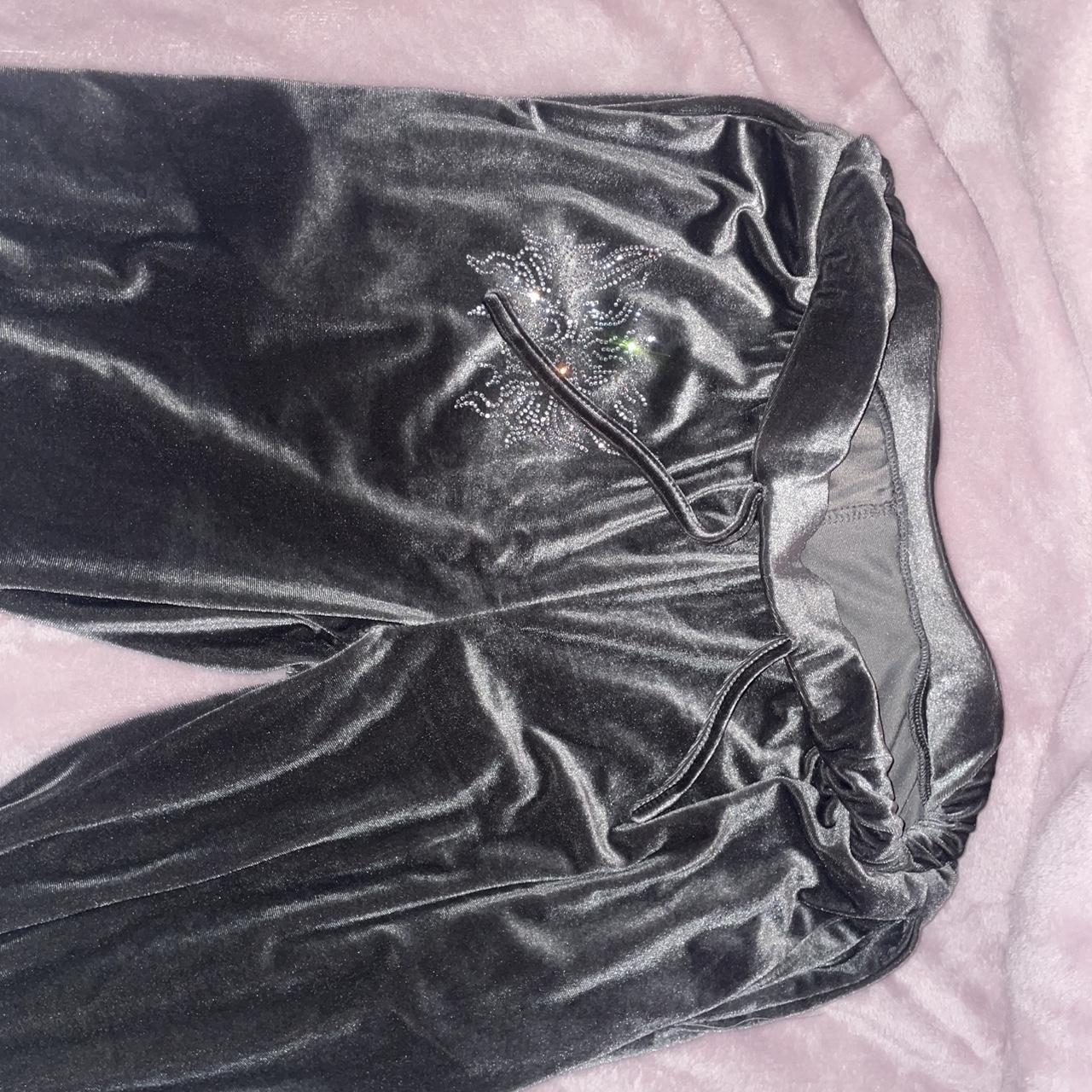 item listed by ar1zzi