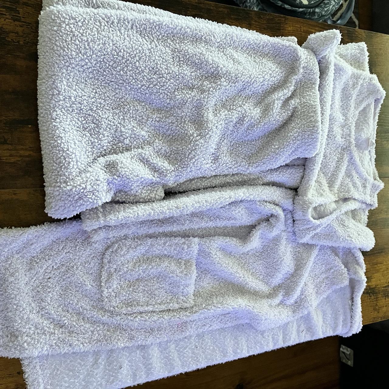 item listed by pr3ttbee
