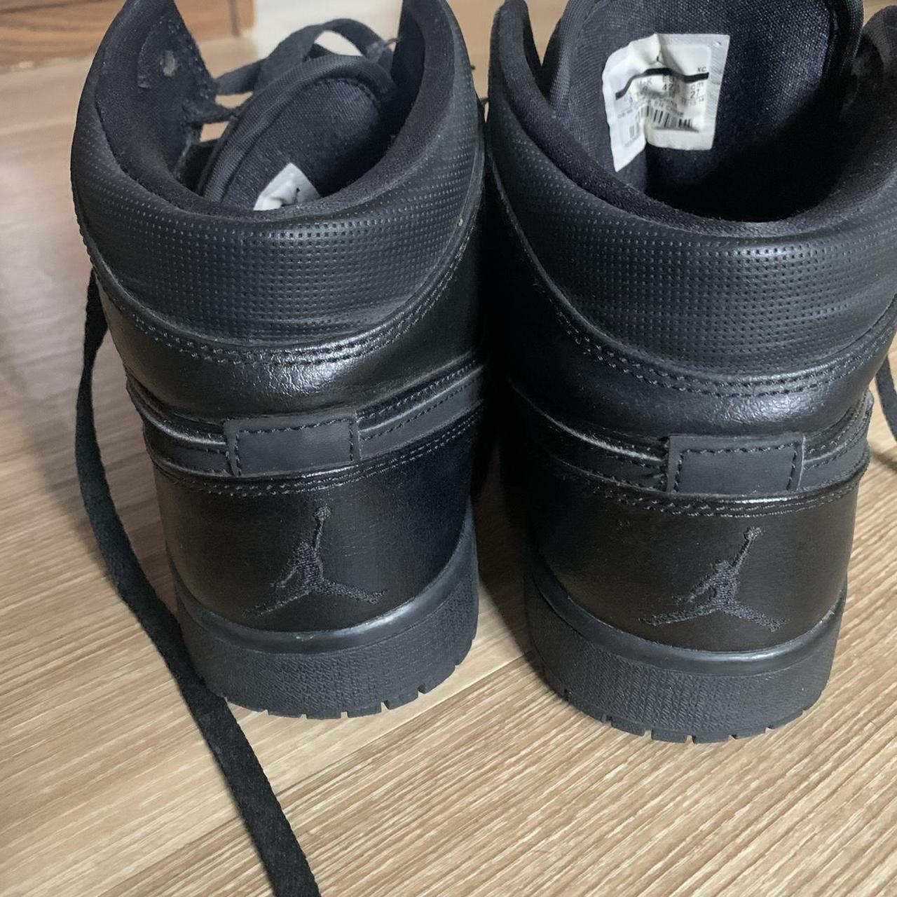 mens all black jordan 1
