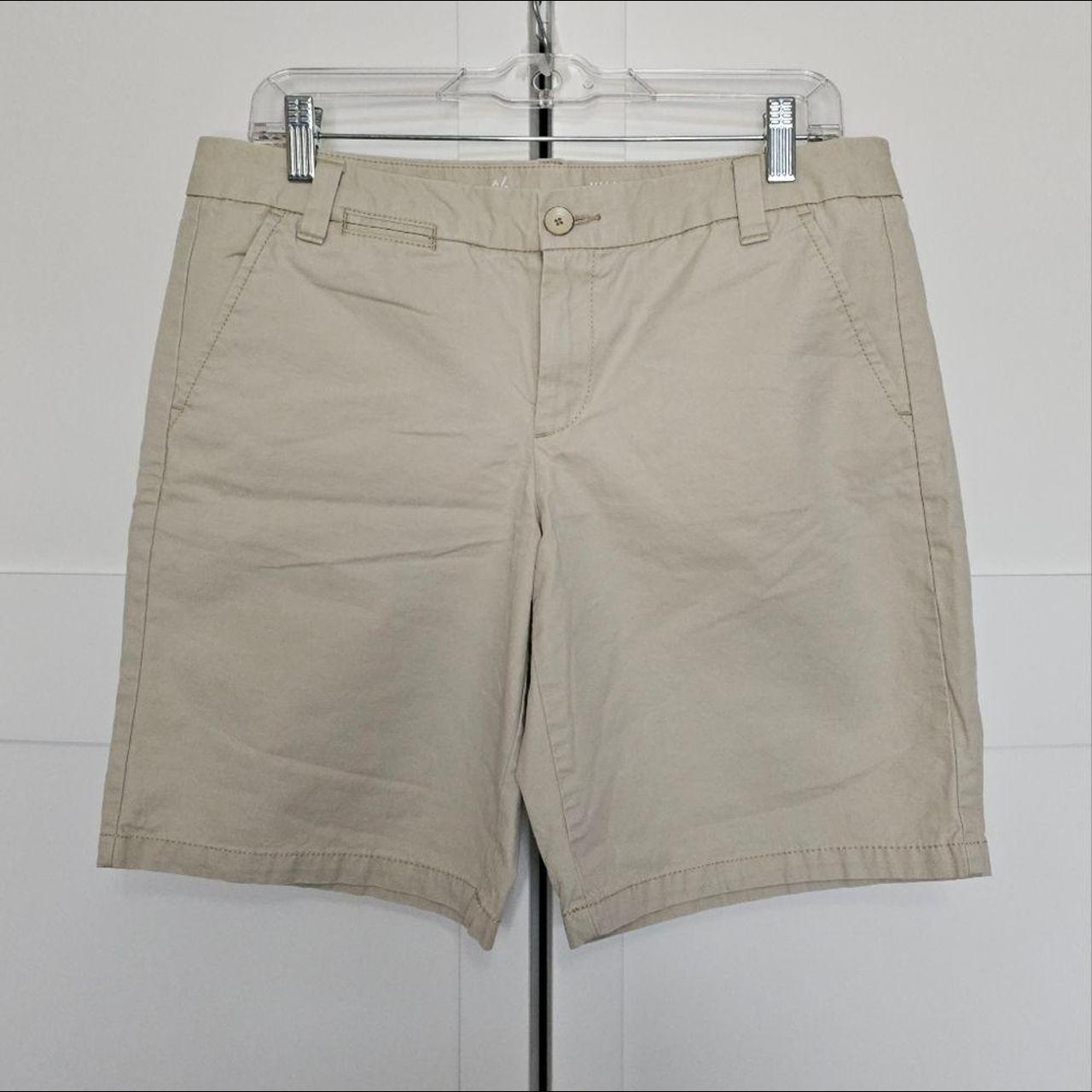 Gap NWOT women s size 6 boyfriend roll up khaki. Depop