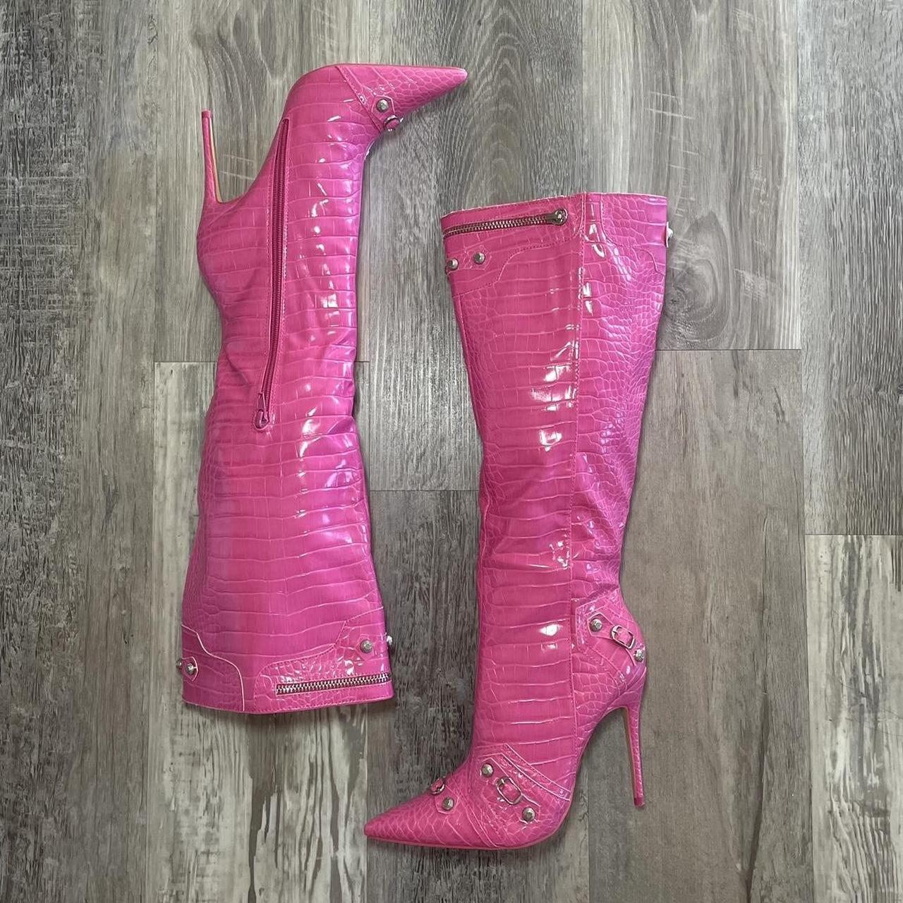 Women's Pink Boots | Depop