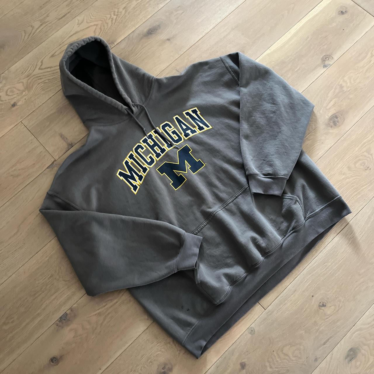 item listed by _thrifthood_