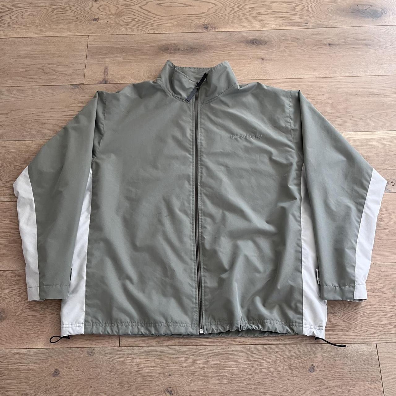 item listed by _thrifthood_