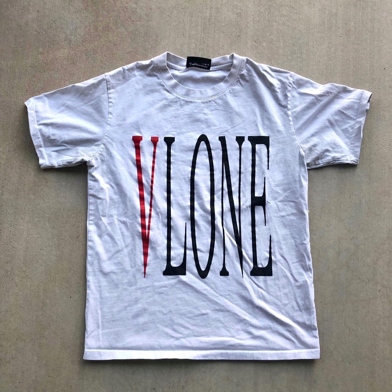 Vlone white and red tshirt Size XL but fits Depop
