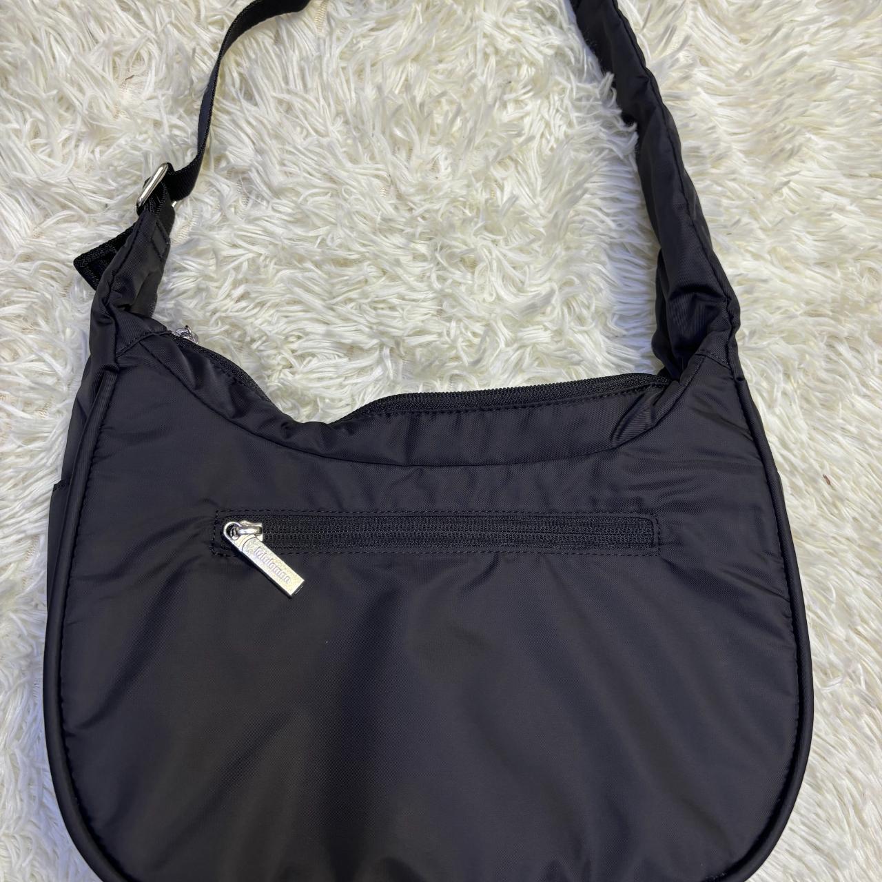 Z Mini Shoulder Bag
Zミニショルダーバッグ Lululemon mini shoulder bag 4L brand new,never | Depop